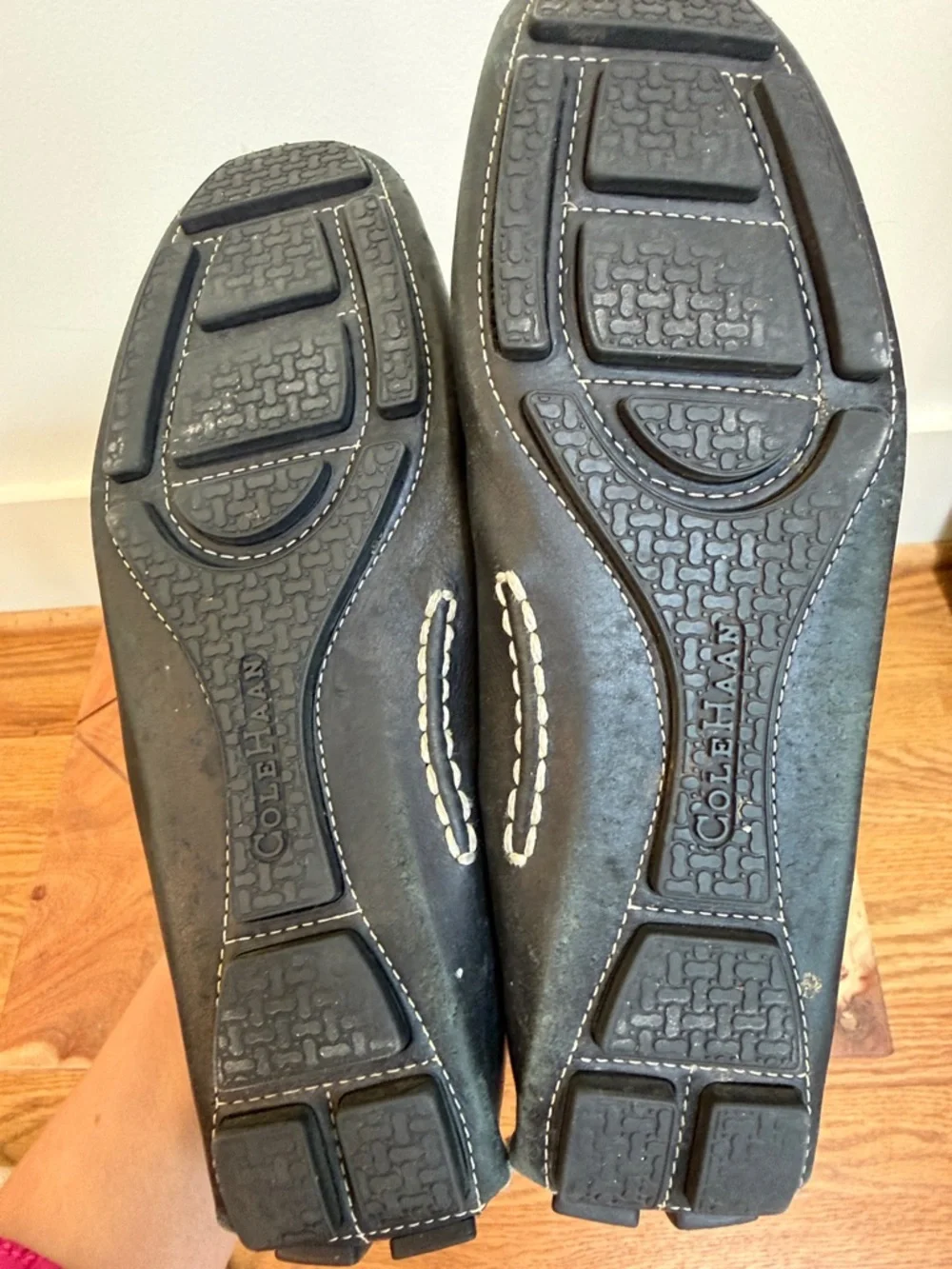 Cole Haan Women’s Blsck Leather Slip-On Driving Loafers, 8AA - Preppy, Old Money
